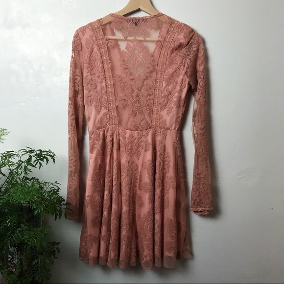 Long Sleeve Lace Dress - Picture 3 of 6